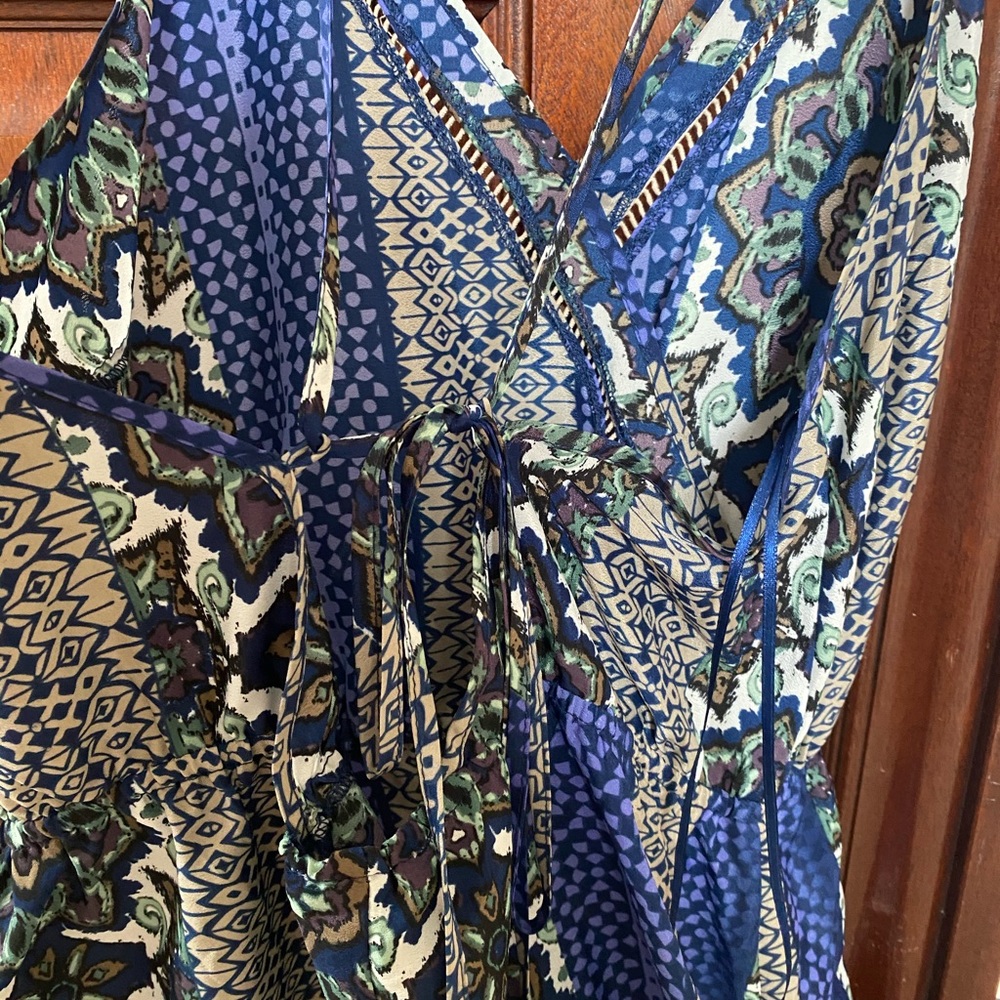 Romper - Picture 2 of 5